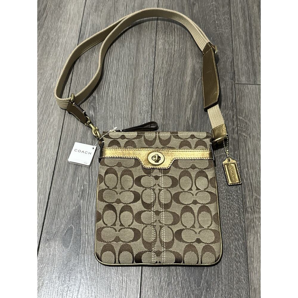 NWT Authentic Coach Signature File Bag Crossbody Purse style 40688